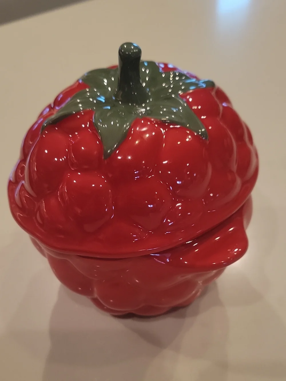NWT Le Creuset Raspberry Cocotte